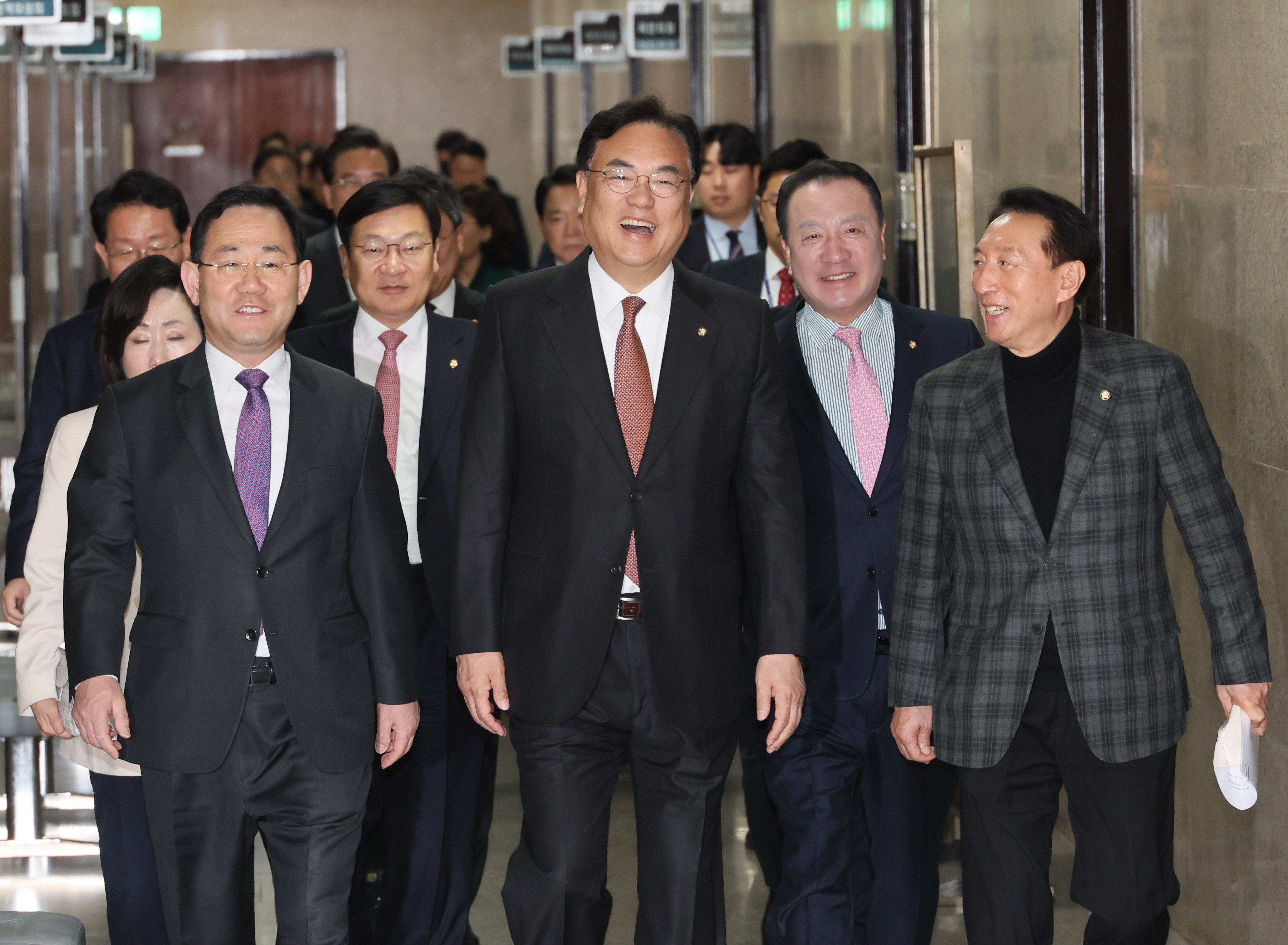 자유당 지도부 (나르샤).jpg