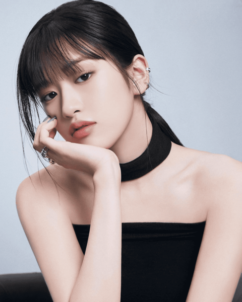 파일:안유진 프로필 2.png