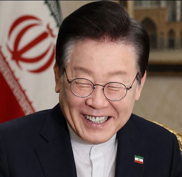 파일:호세이니 럼통 대통령.jpeg