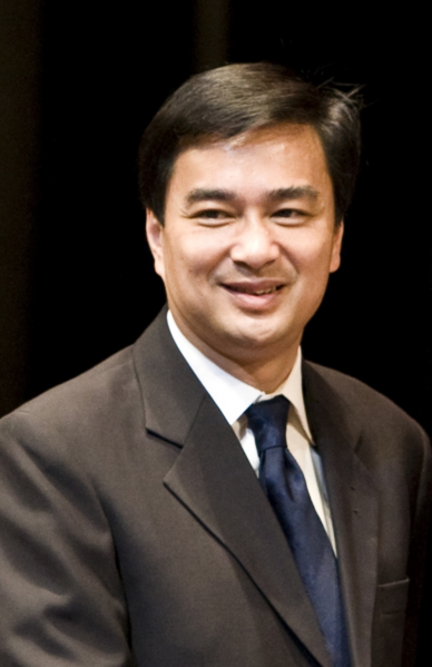 파일:윤시혁.png