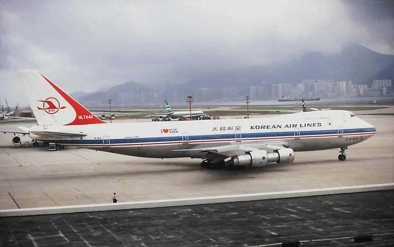 파일:HL7442 격추 전 카이탁.webp