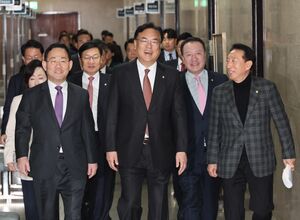 자유당 지도부 (나르샤).jpg