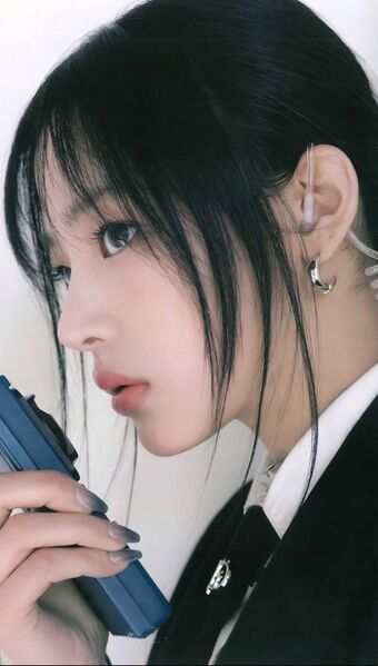 파일:김민지 내각총리대신 프로필 2.jpg
